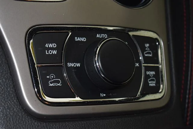 Used 2021 Gray Jeep Trailhawk image 30