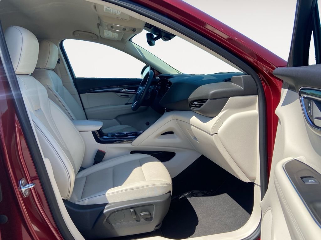 Used 2022 Red Buick Essence image 15