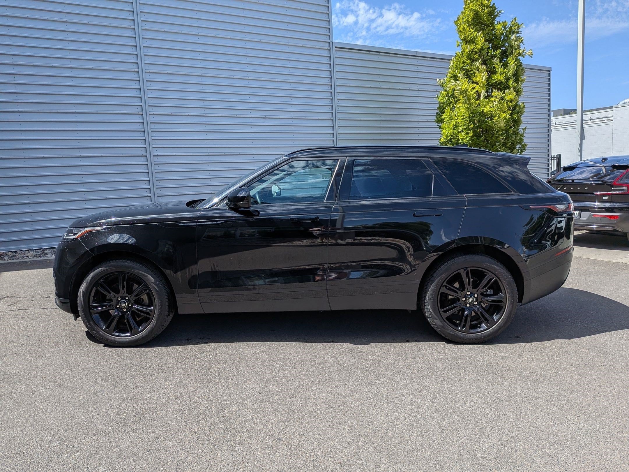 Certified Used 2023 Santorini Black Metallic Land Rover S image 8