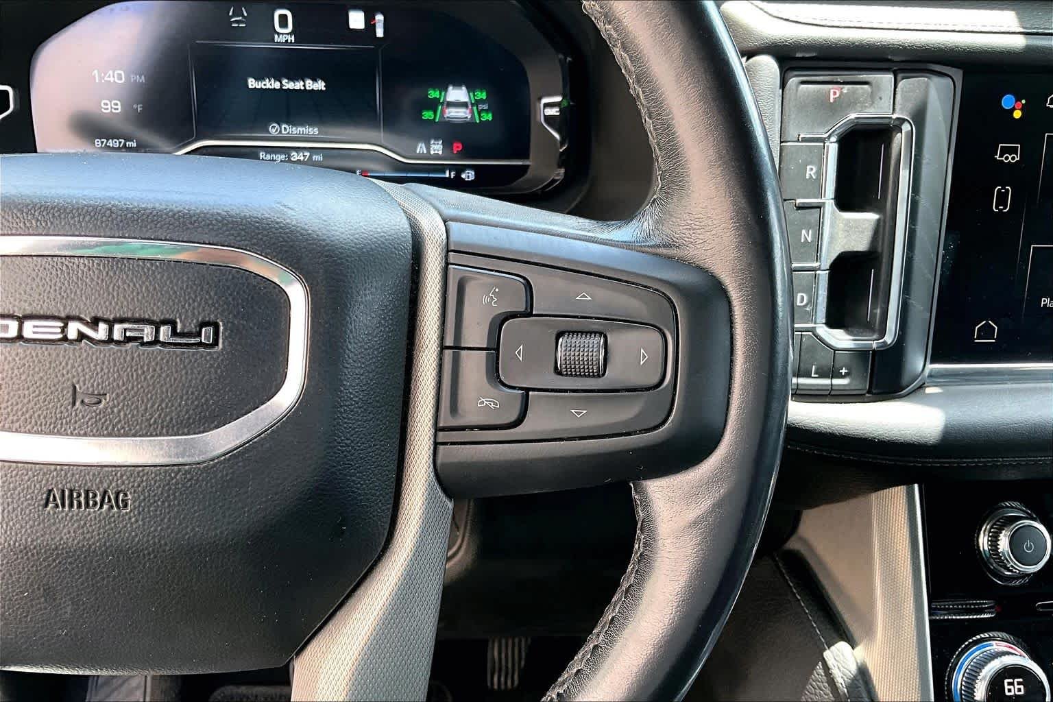 Used 2022 White Frost Tricoat GMC Denali image 23