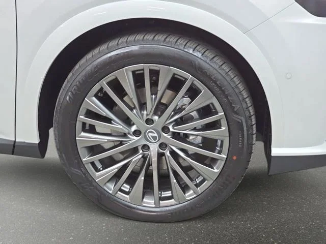 New 2026 Eminent White Pearl Lexus LUXURY image 37