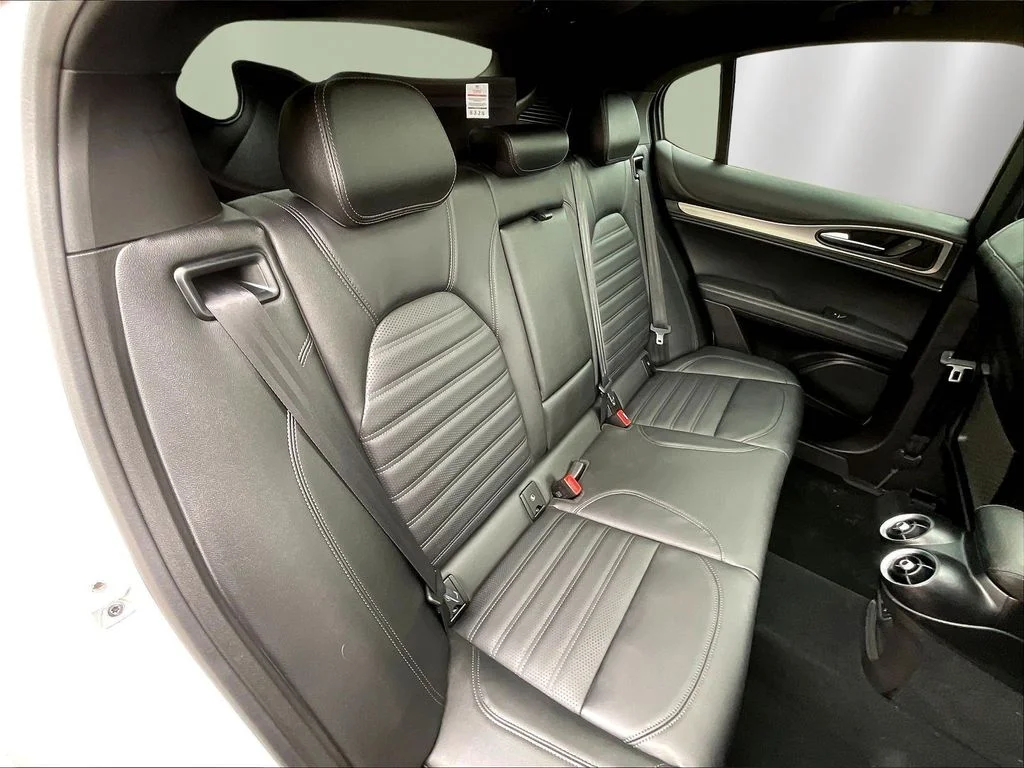 Used 2024 White Alfa Romeo Veloce image 25