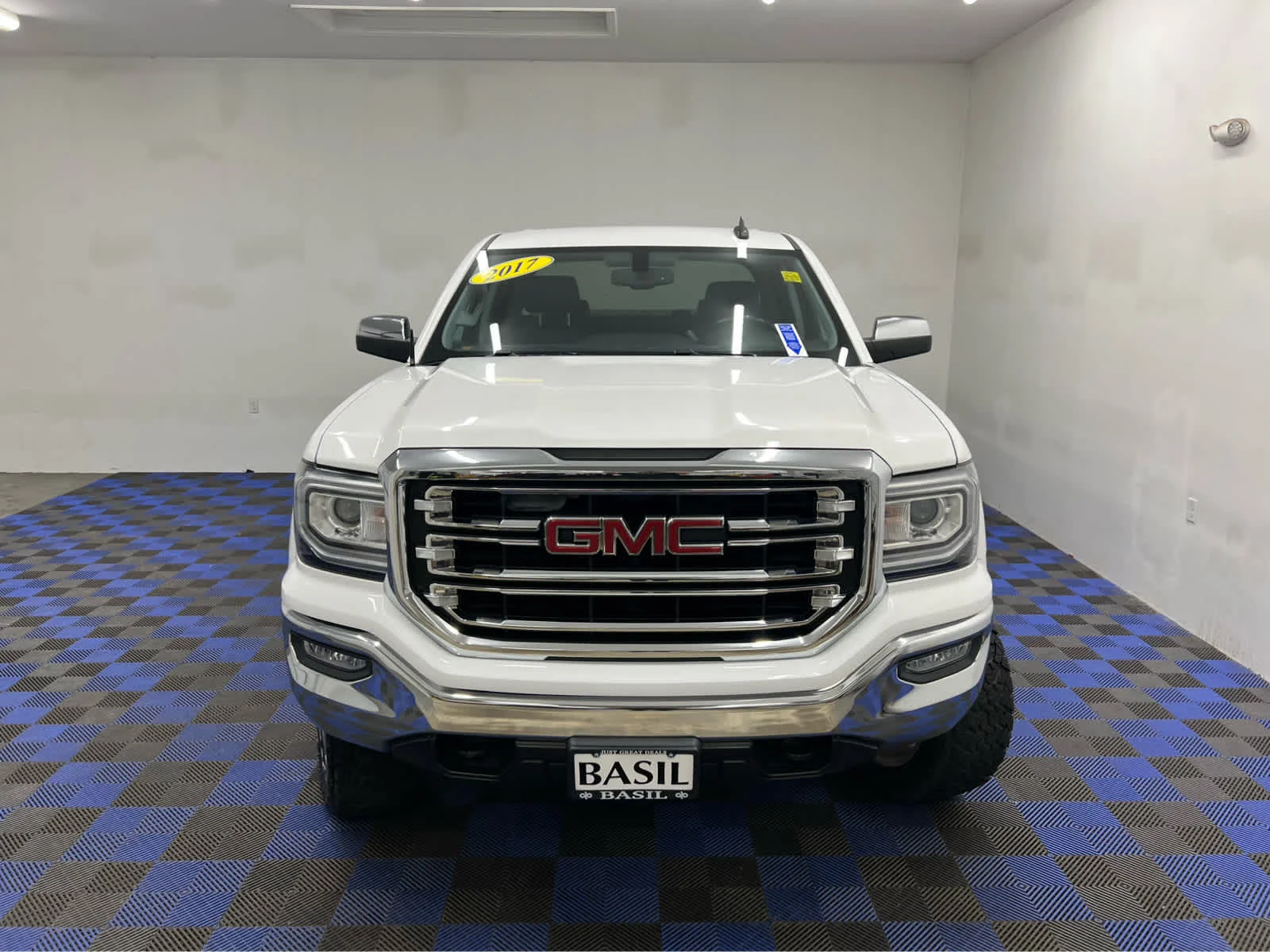 Used 2017 Summit White GMC SLT image 7