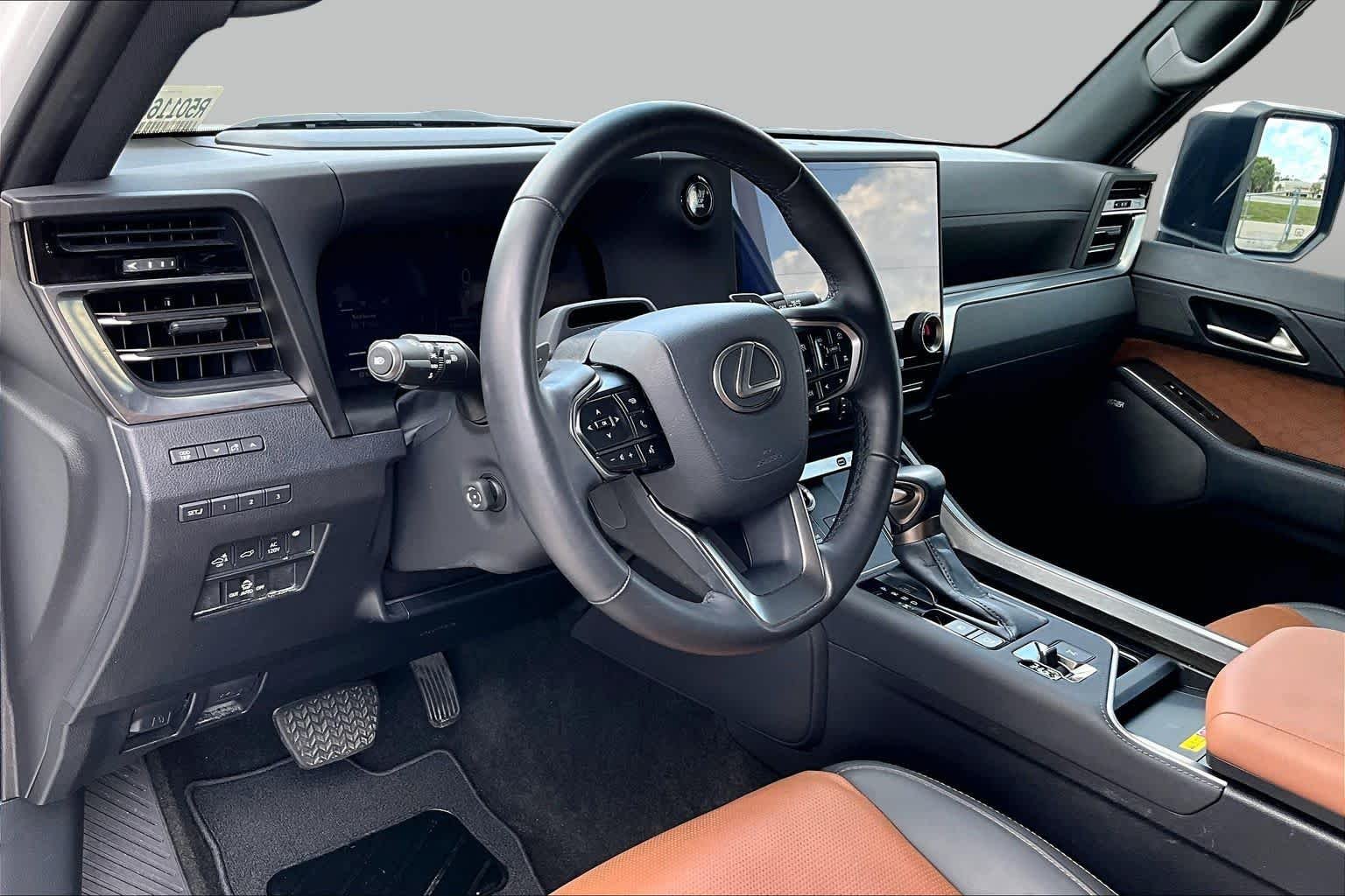 Used 2024 Eminent White Pearl Lexus Luxury+ image 18