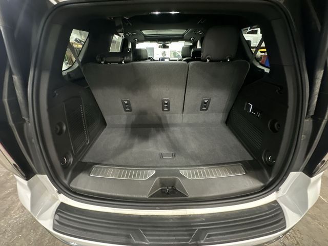 Used 2022 White Chevrolet Z71 image 26