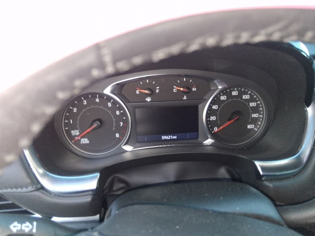Used 2022 White Chevrolet LT image 10