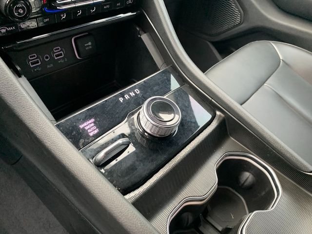 Used 2024 Gray Jeep Limited image 11