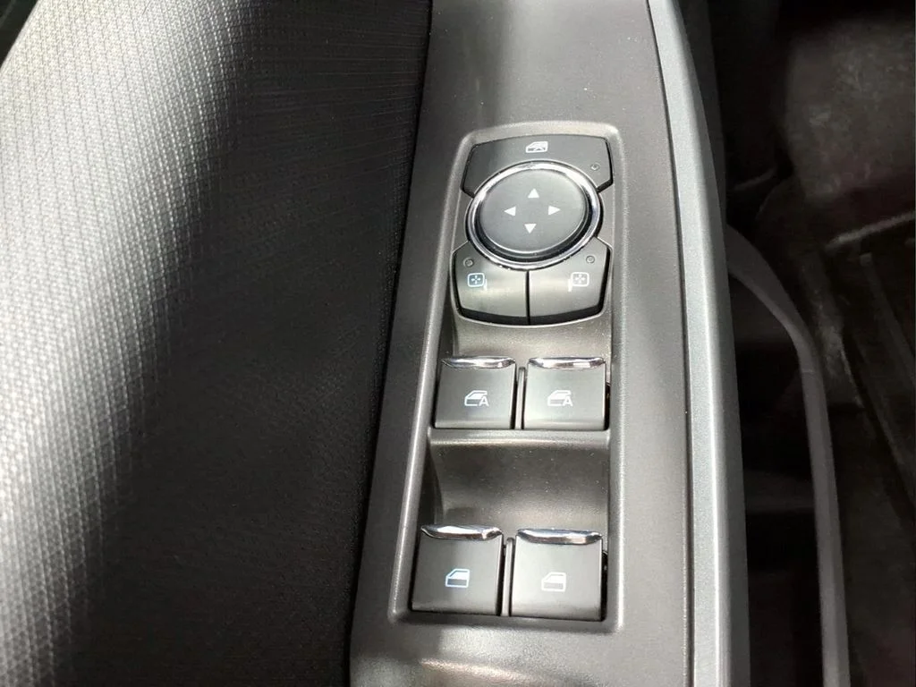 Certified Used 2023 Oxford White Ford XLT image 18