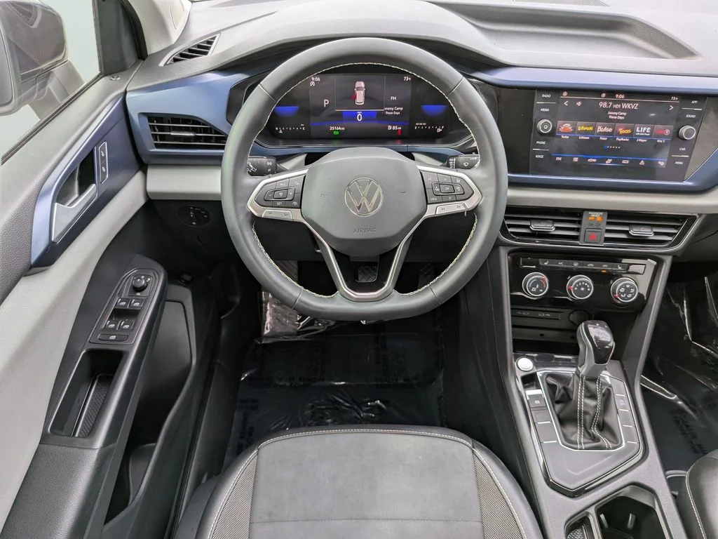 Used 2023 White Volkswagen 1.5T SE image 13