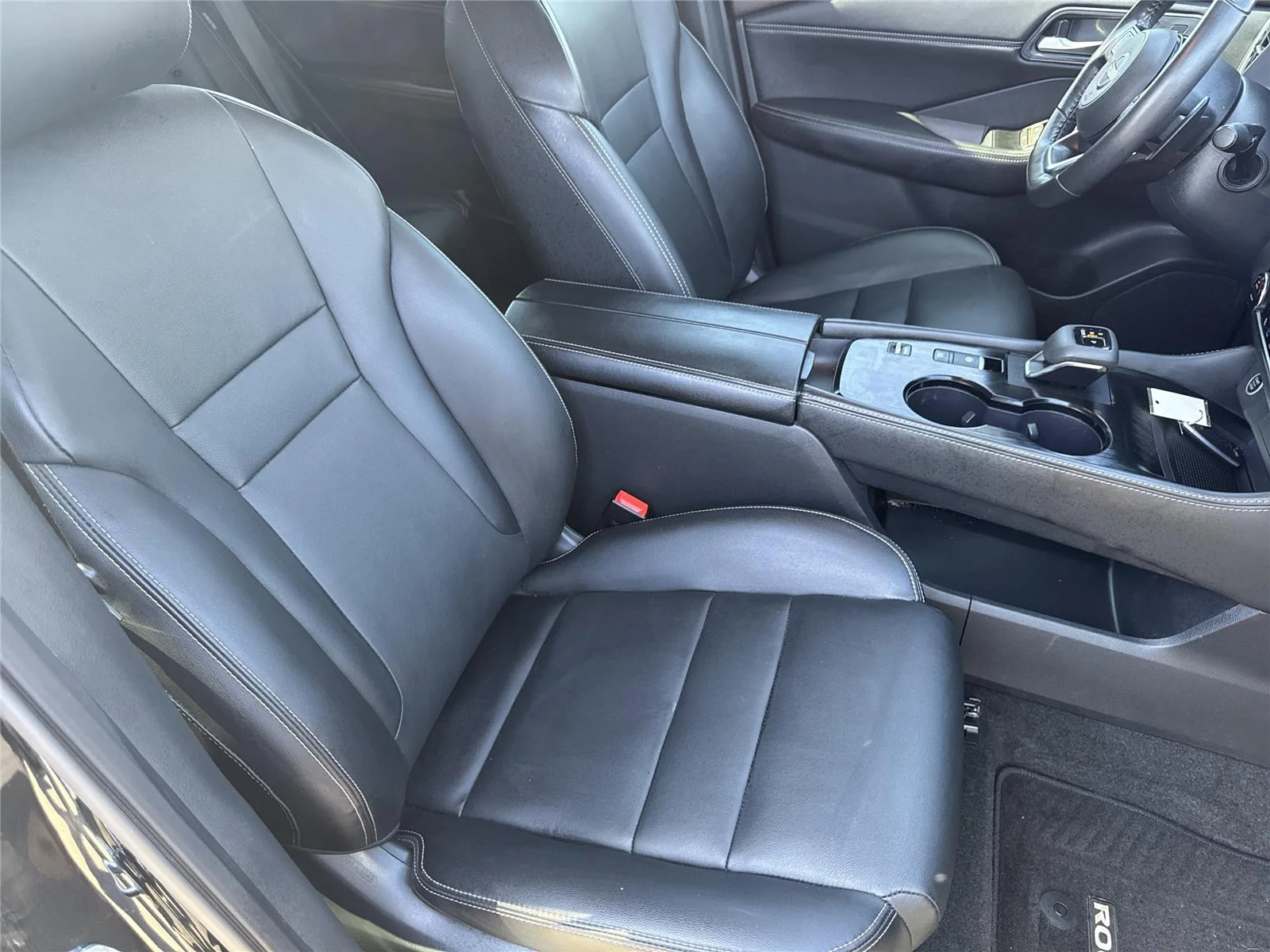 Used 2023 Super Black Nissan SL image 36