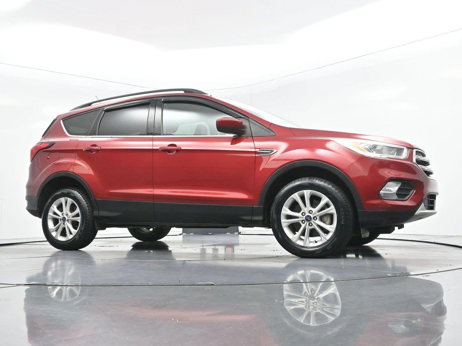 Used 2019 Ruby Red Metallic Tinted Clearcoat Ford SEL image 40