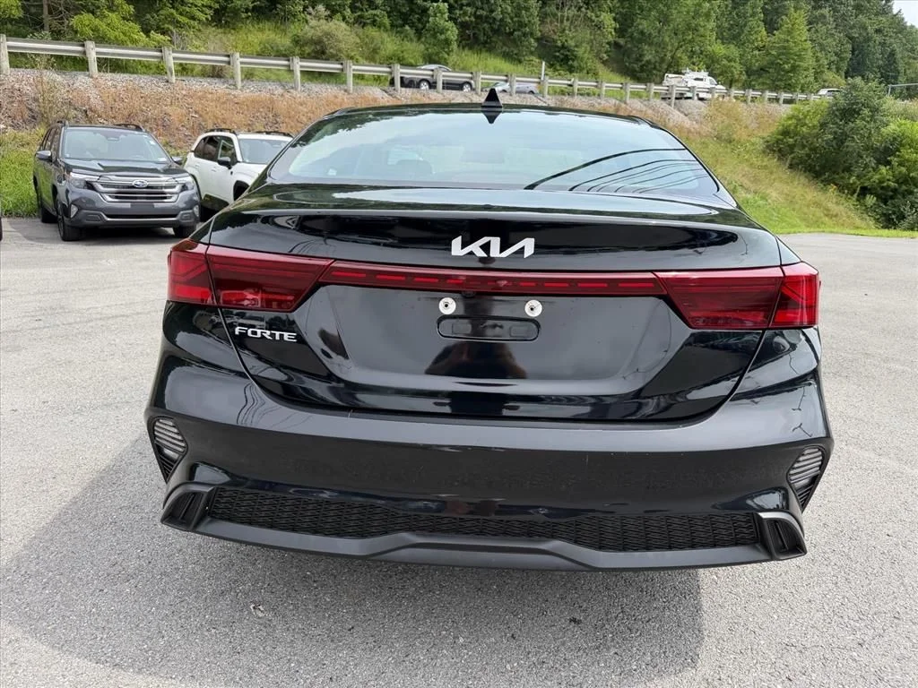 Used 2024 Black Kia LXS image 11