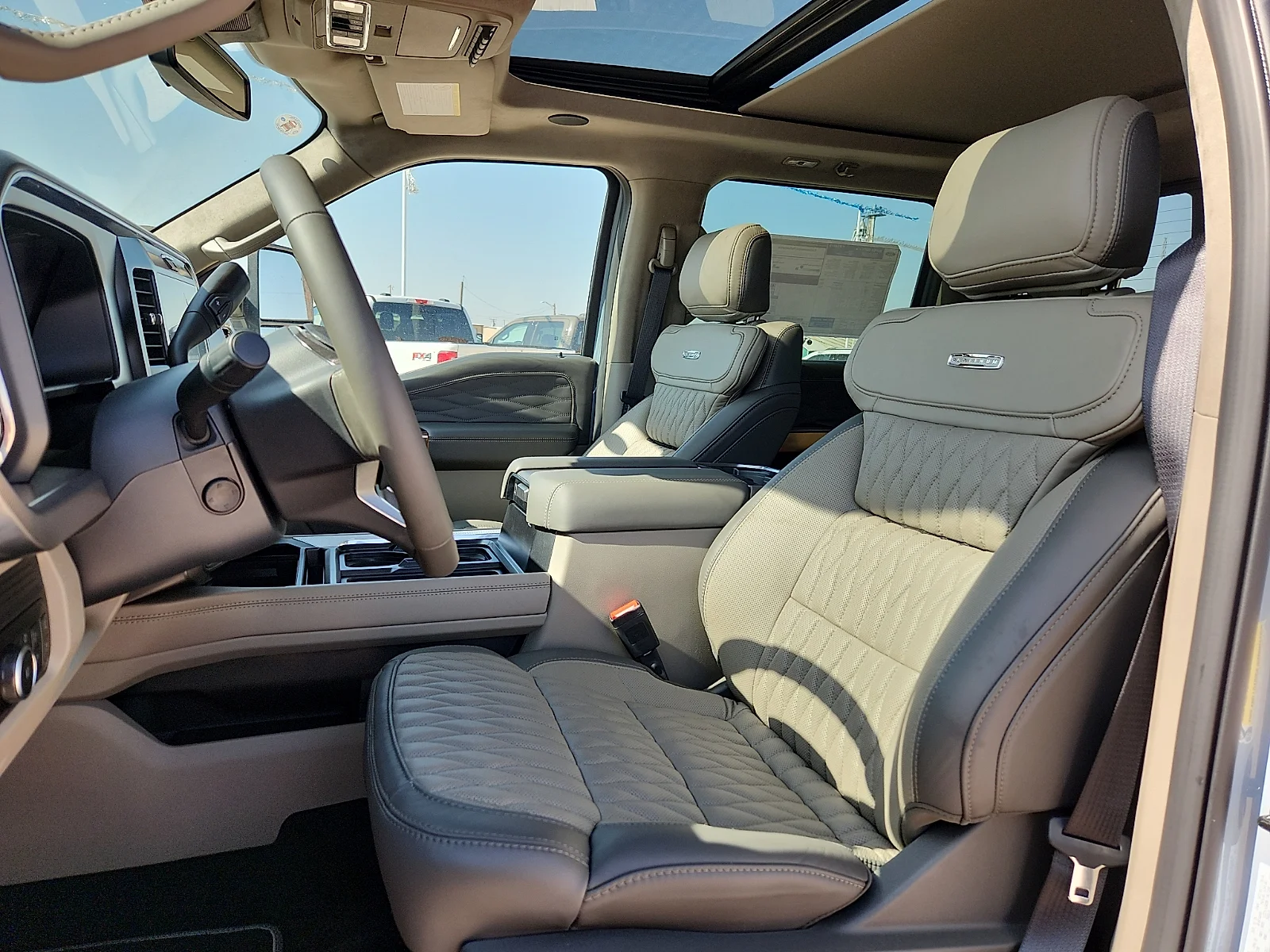 New 2026 Glacier Gray Metallic Tri-Coat Ford Platinum image 17