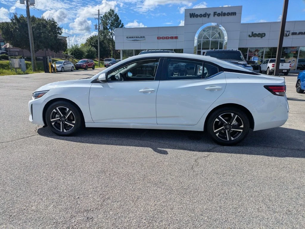 Used 2025 White Nissan SV image 7