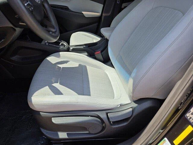 Used 2022 Ultra Black Hyundai SEL image 11