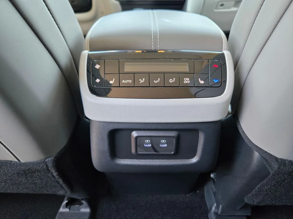 Used 2026 Mineral INFINITI LUXE image 15