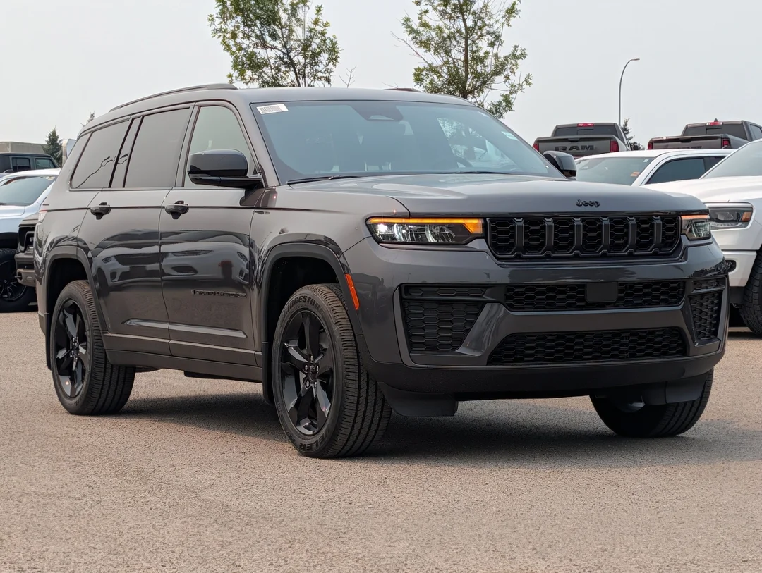 New 2026 Grey Jeep Altitude - - 4x4 - 20 Gloss Black Wheels - Remote Start & More! image 2