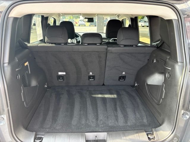 Used 2023 Gray Jeep Altitude image 26