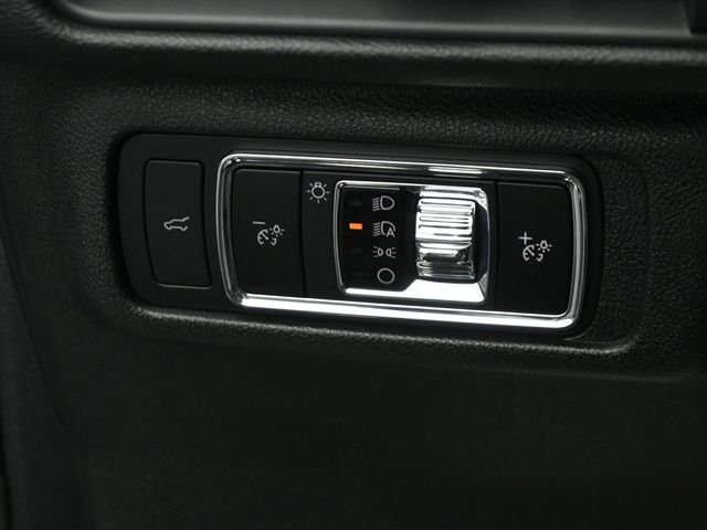 2022 LINCOLN CORSAIR - Image 8