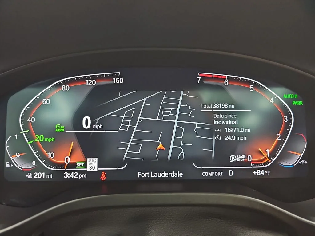 Used 2023 Alpine White BMW xDrive30i image 27