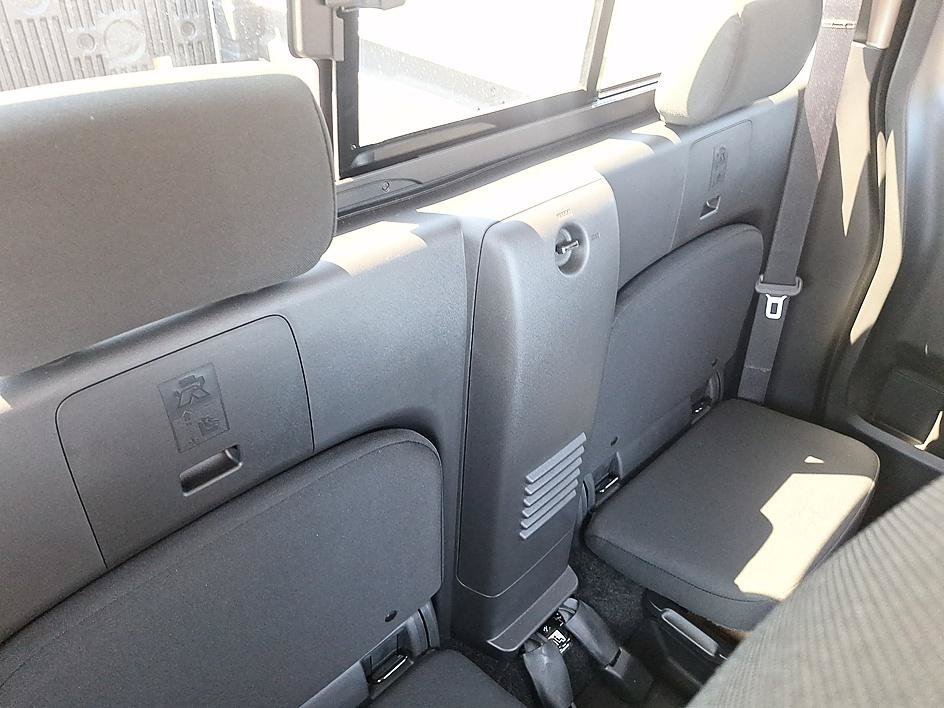 Used 2025 Glacier White Nissan SV image 22