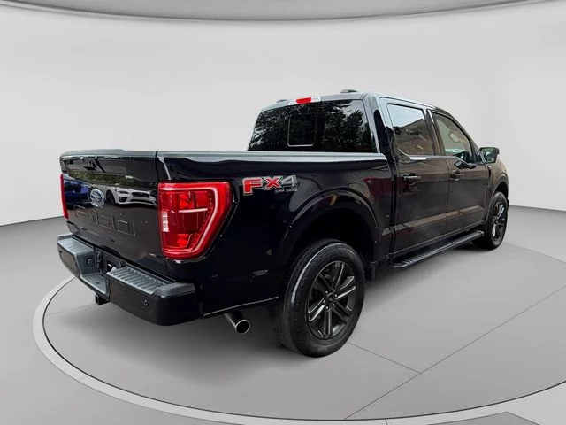 Used 2022 Black Ford XLT image 5