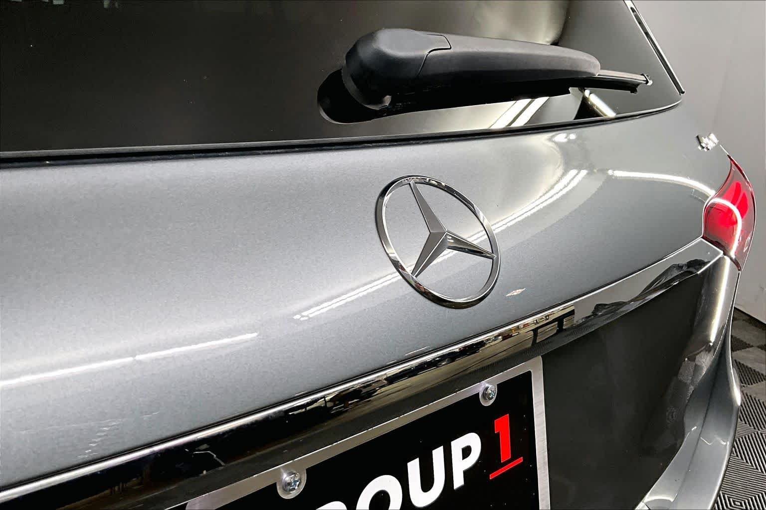 Used 2025 Selenite Grey Metallic Mercedes-Benz GLE 450e image 30