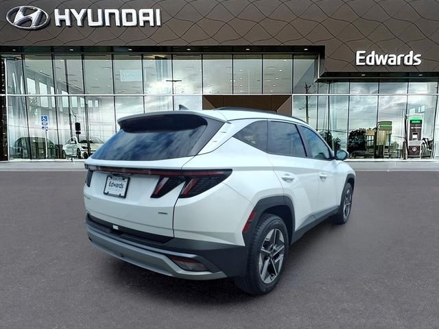 New 2026 White Hyundai SEL Premium image 5