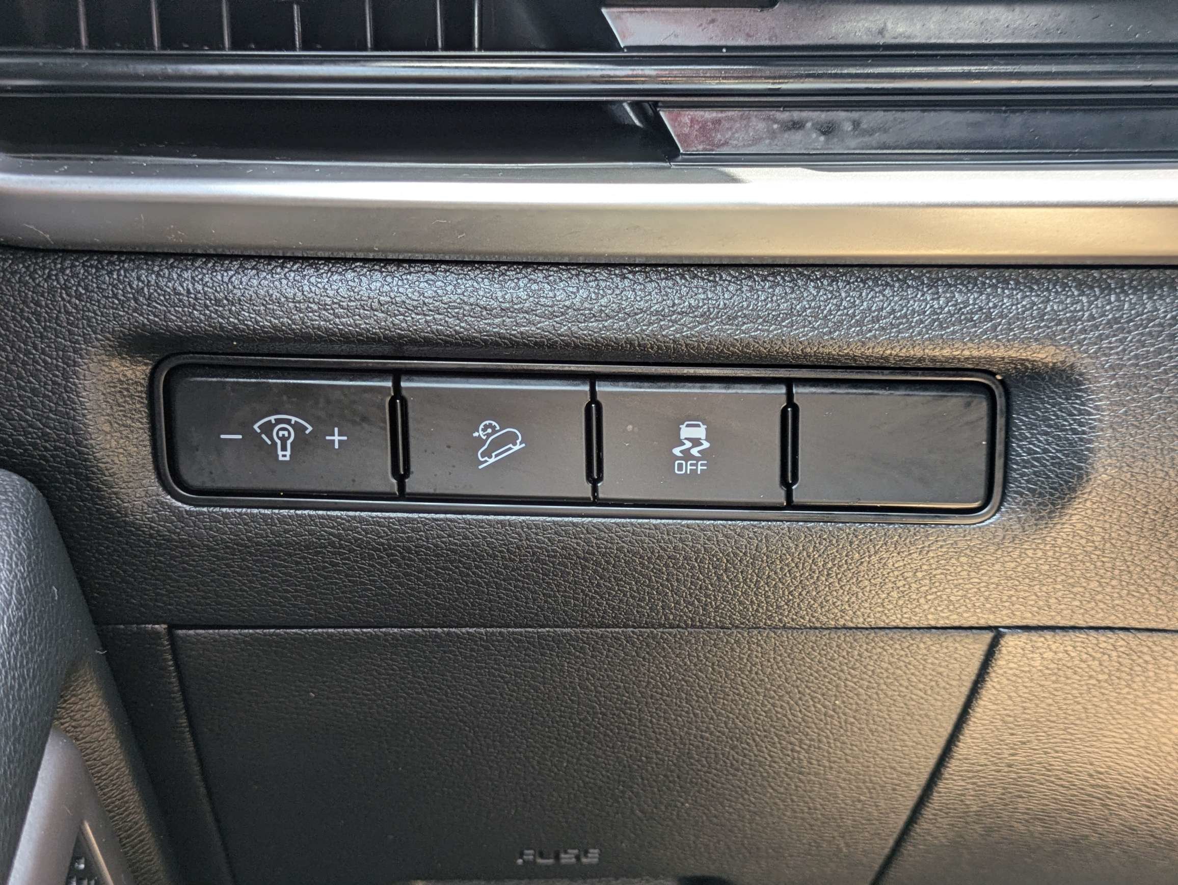 Certified Used 2024 Gravity Gray Kia LX image 31