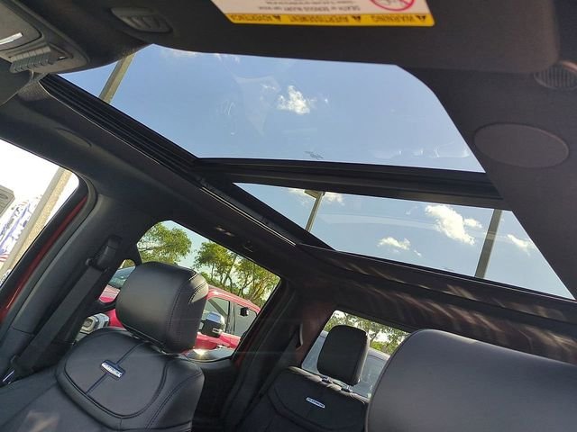 2025 Ford F-350 Super Duty Platinum - Photo 18