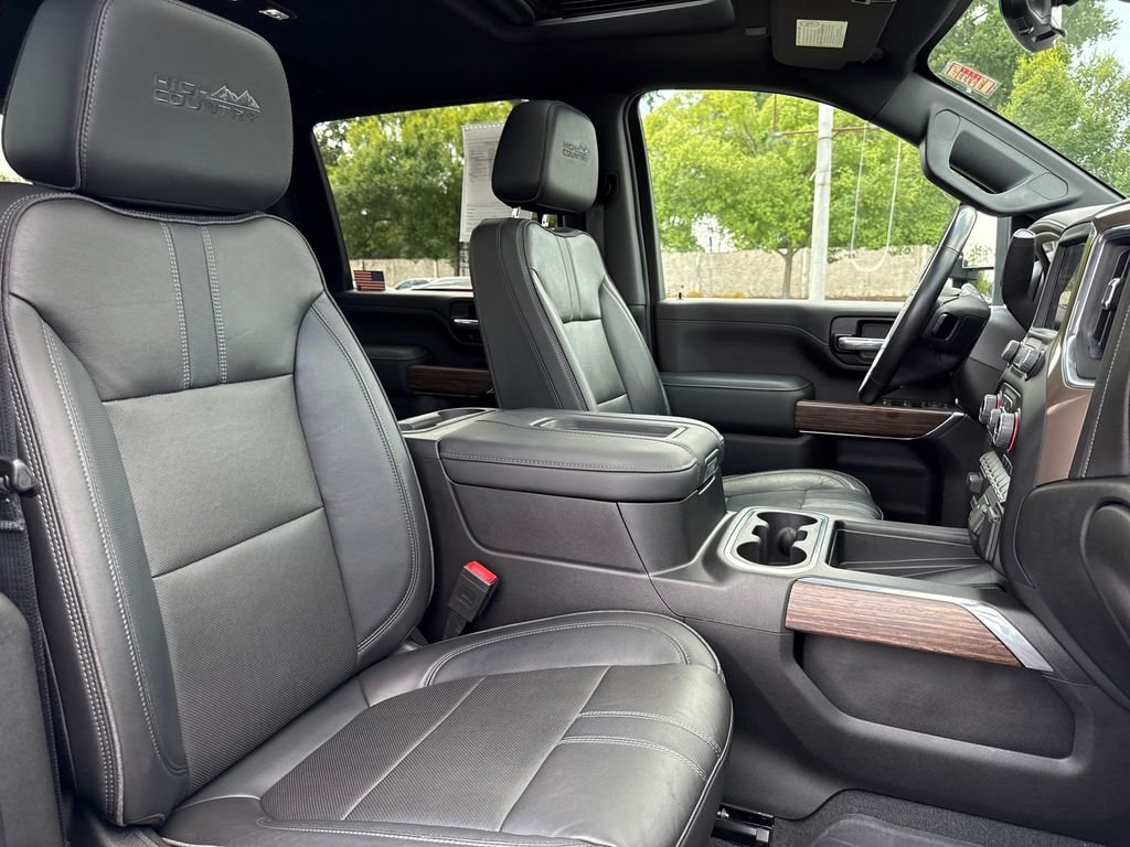 Used 2022 Silver Chevrolet High Country image 26
