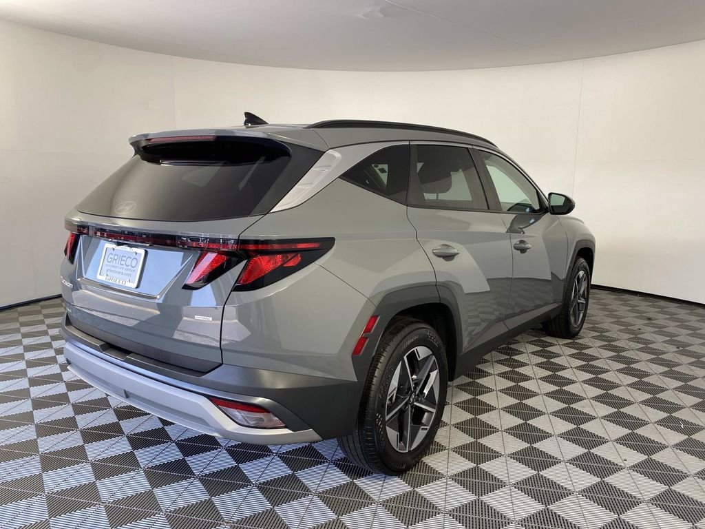 Used 2025 Gray Hyundai SEL image 10