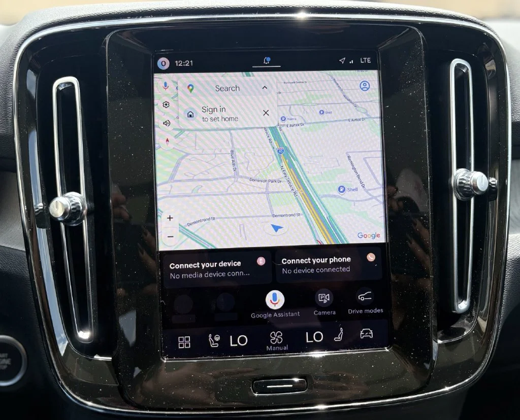 New 2026 Aurora Silver Volvo Core image 18