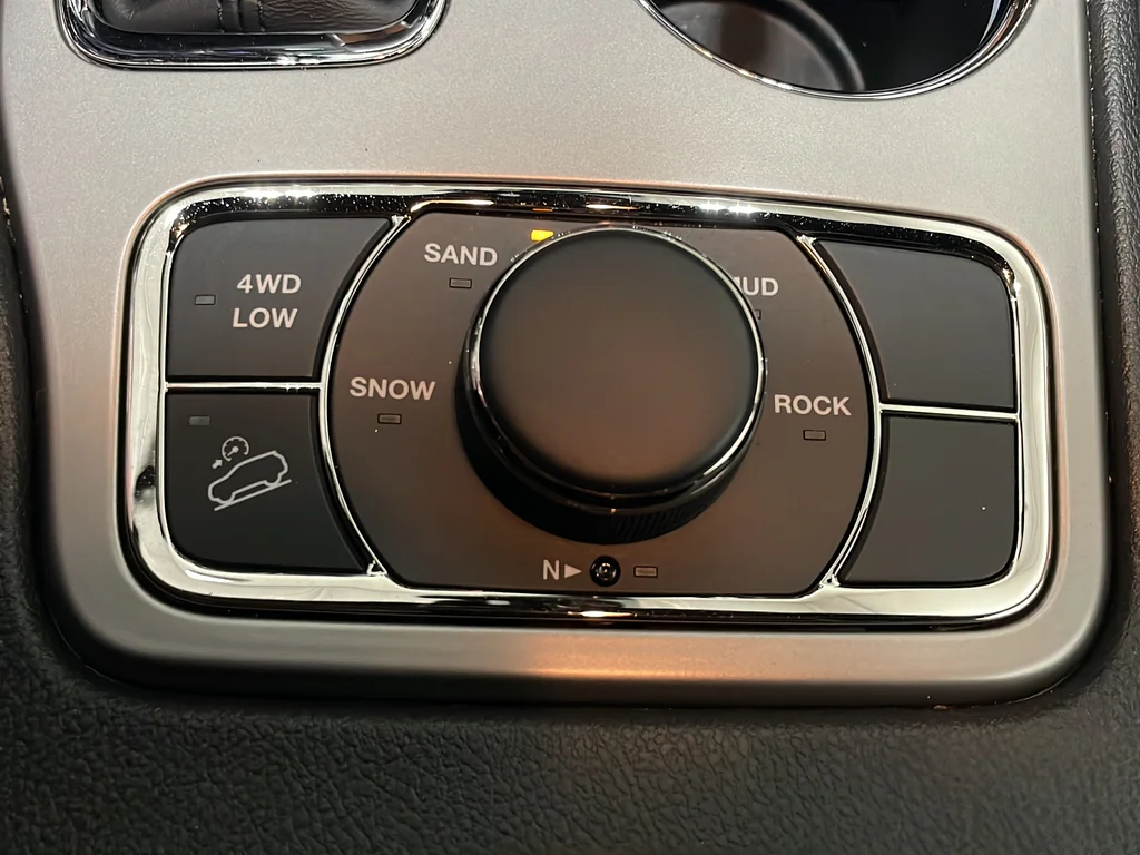 Used 2021 Black Jeep Limited image 30