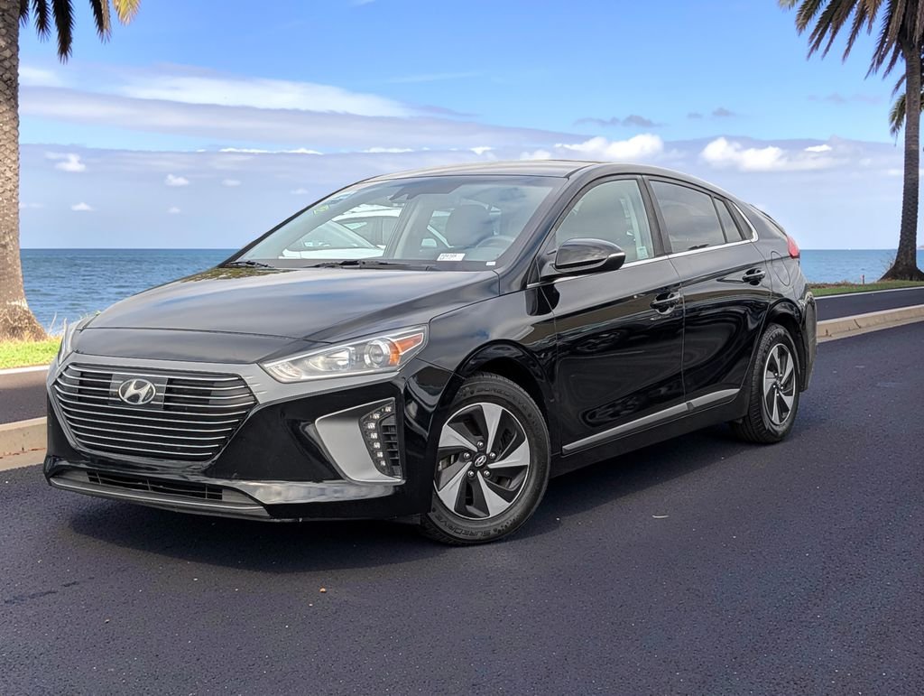 2017 Hyundai Ioniq SEL - Photo 2