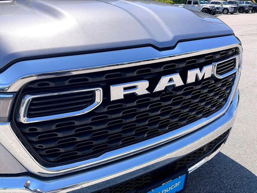Used 2025 Billet Silver Metallic Clearcoat Ram Big Horn/Lone Star image 27