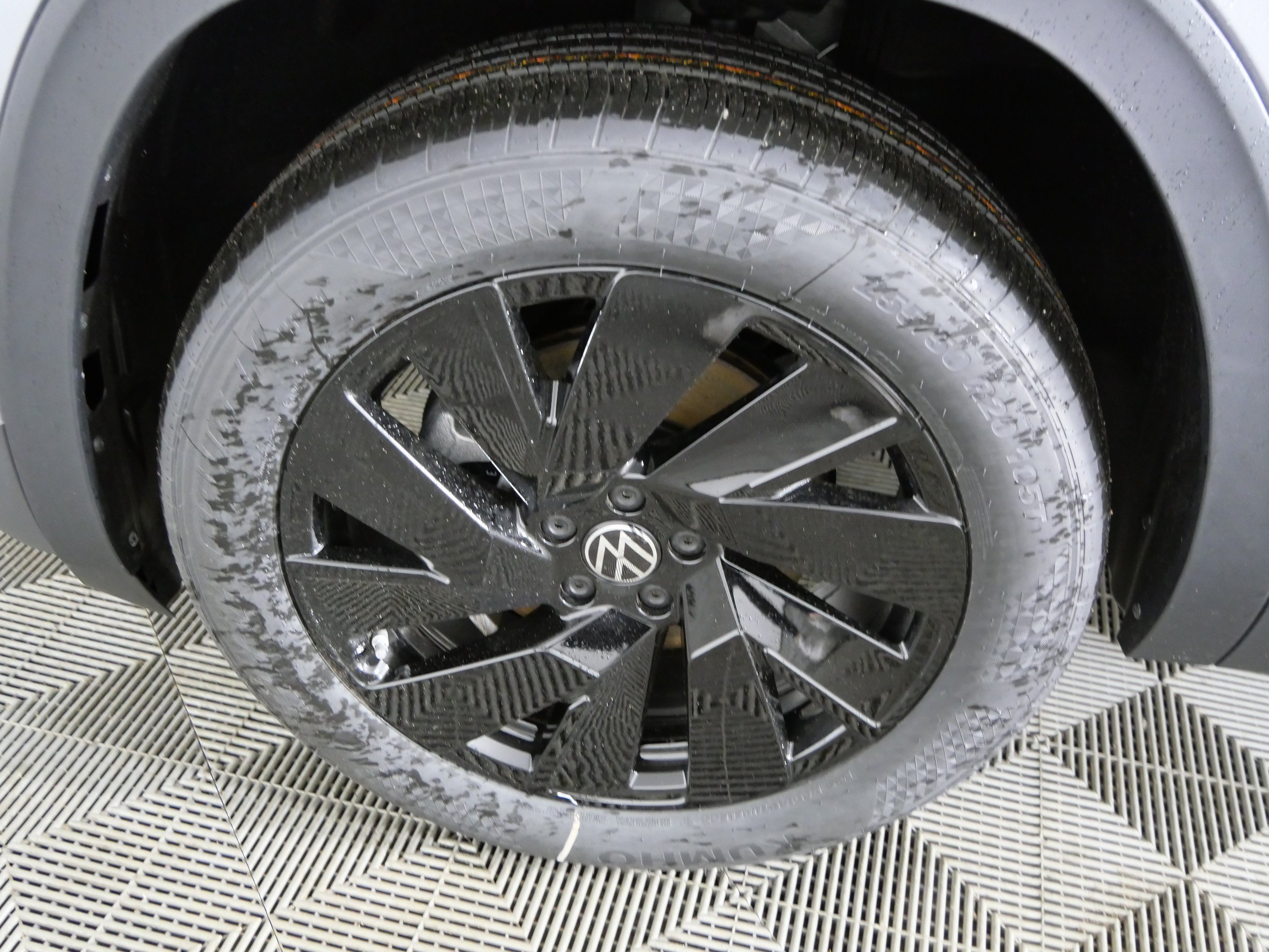 Used 2026  Volkswagen 2.0T SE w/Technology image 15
