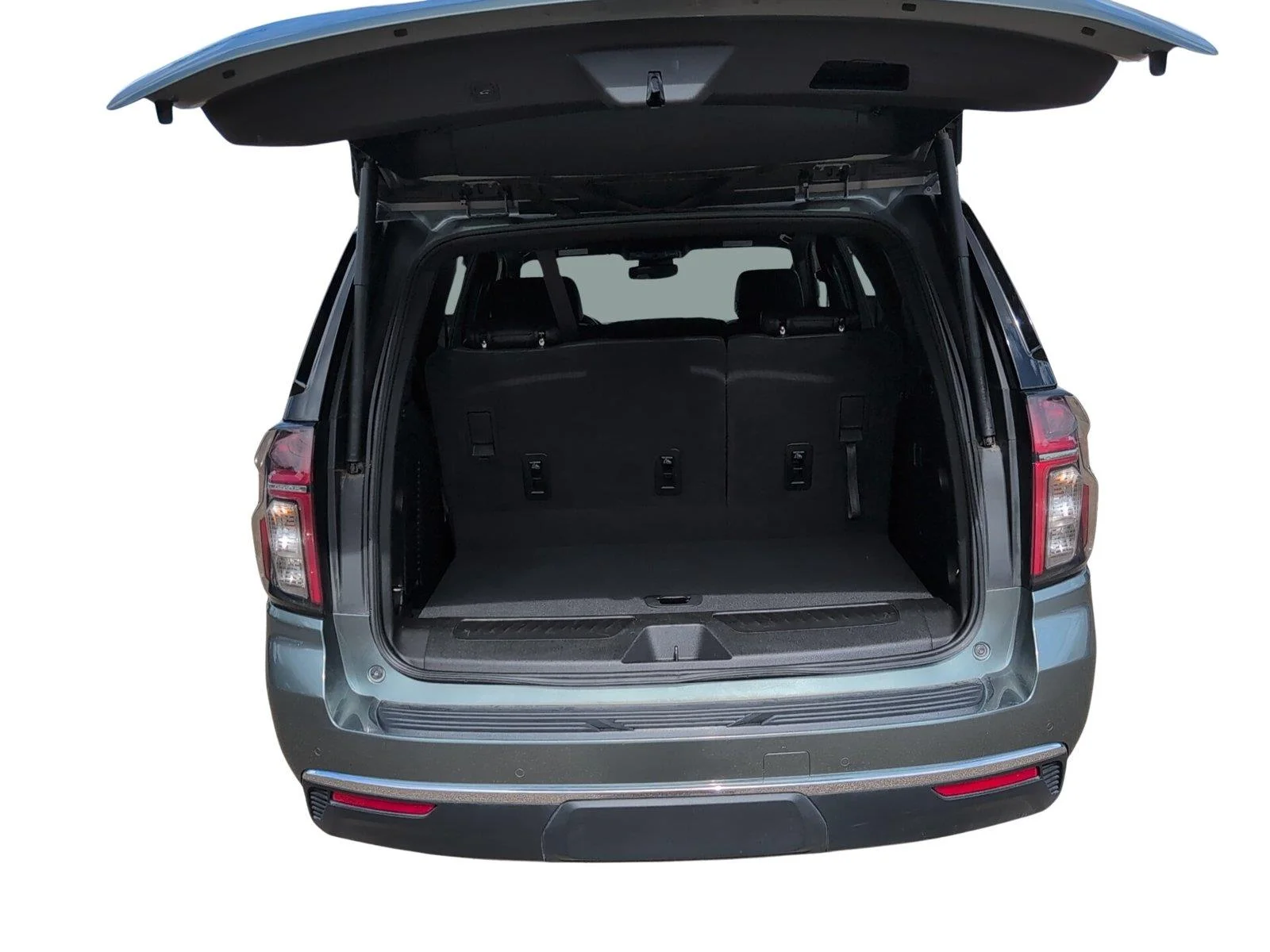 Used 2024 Silver Sage Metallic Chevrolet LT image 5