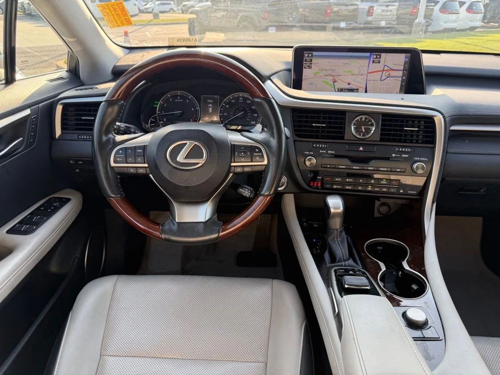 Used 2019 White Lexus 350 image 9