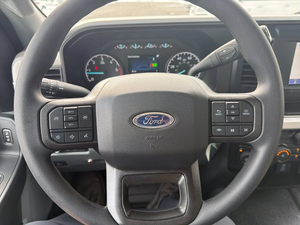 New 2026 Oxford White Ford F-550® XL image 19