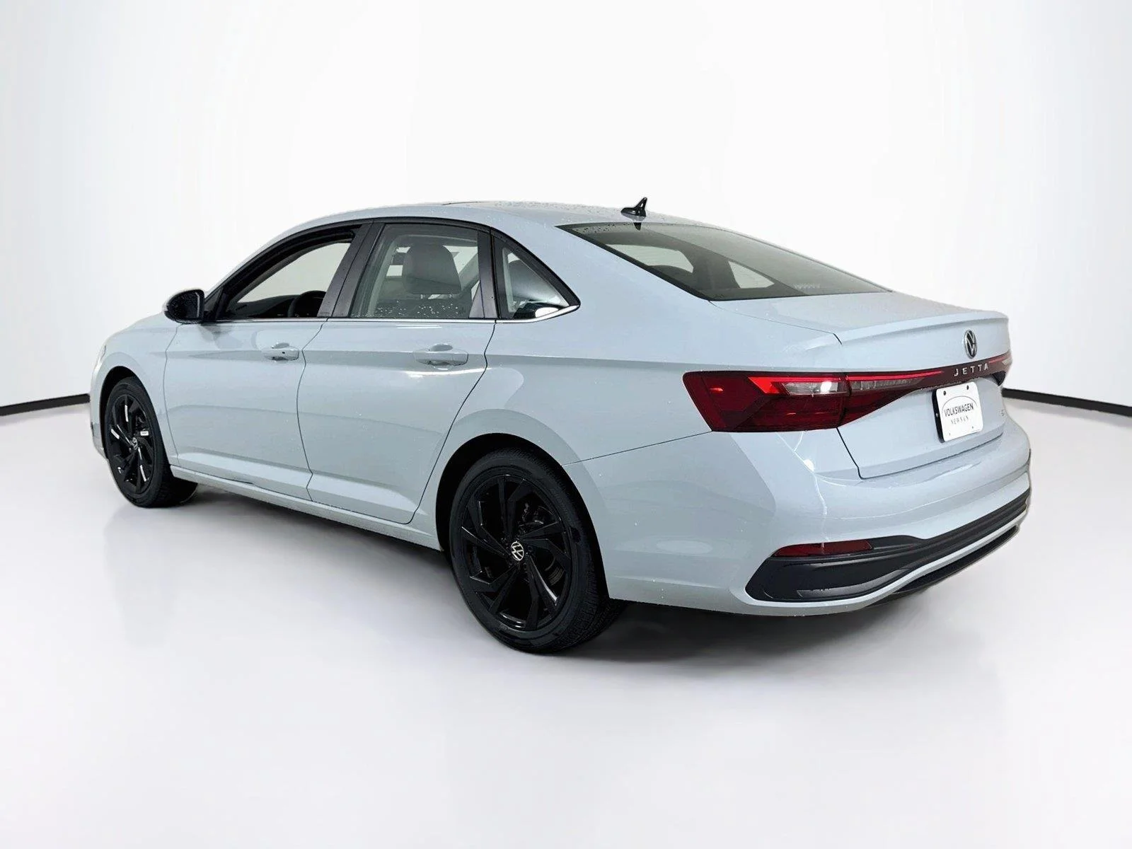 New 2027 GRAY Volkswagen SE image 7
