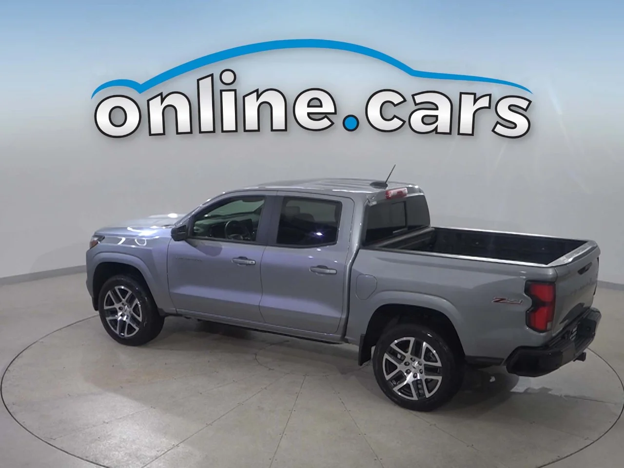 Certified Used 2024 Gray Chevrolet Z71 image 27