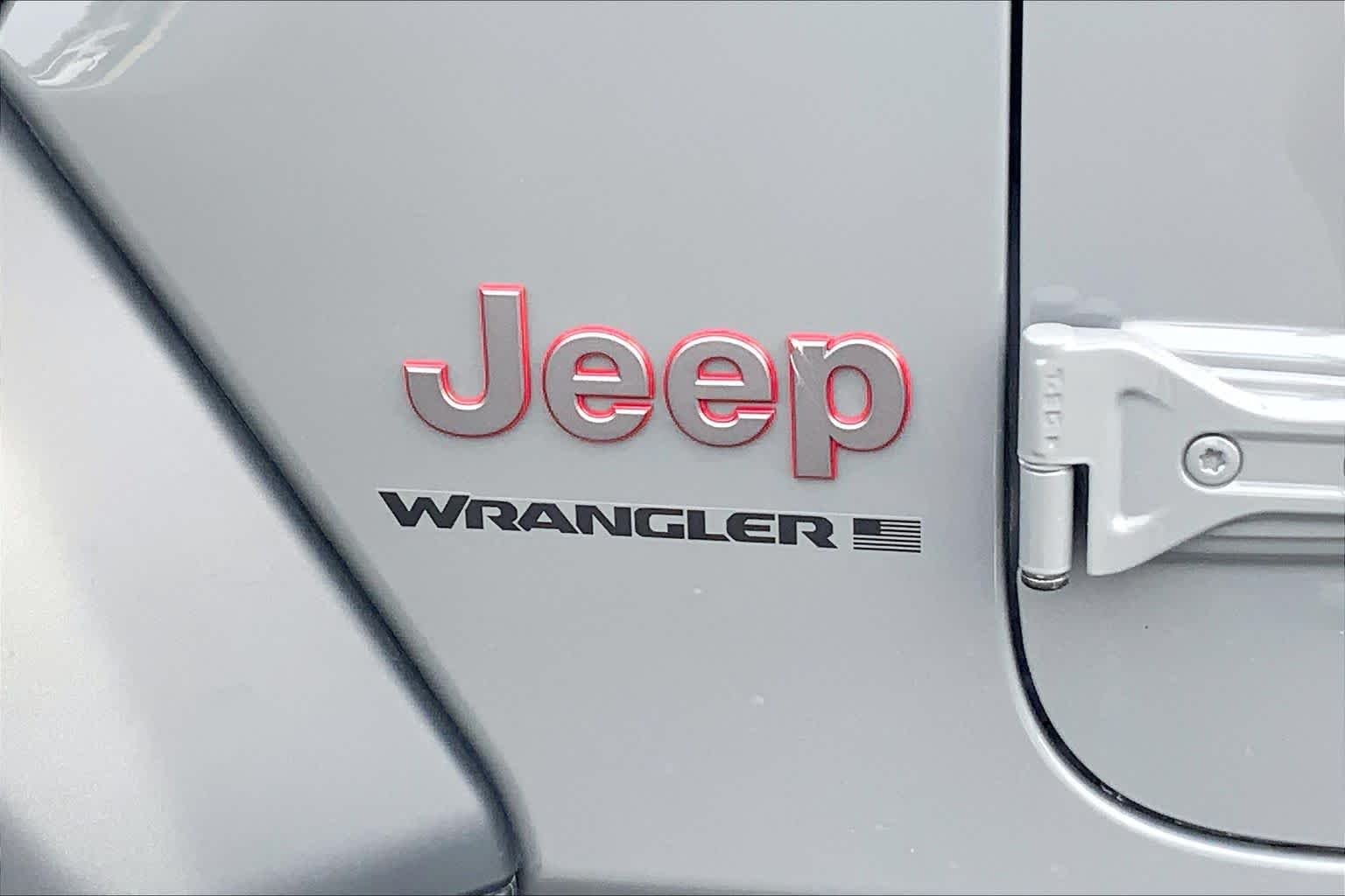Used 2023 Sting-Gray Clearcoat Jeep Rubicon image 10