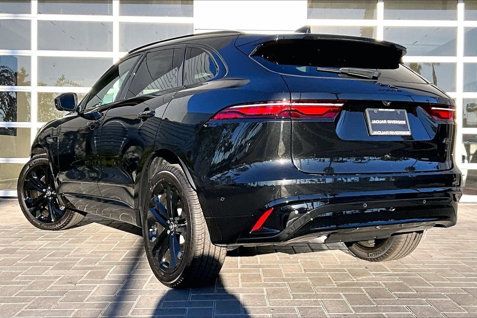 2026 Jaguar F-Pace R-Dynamic S - Photo 3