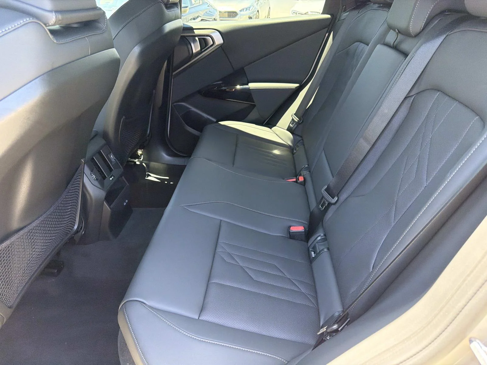 New 2026 Dune Grey Metallic BMW 30 xDrive image 11