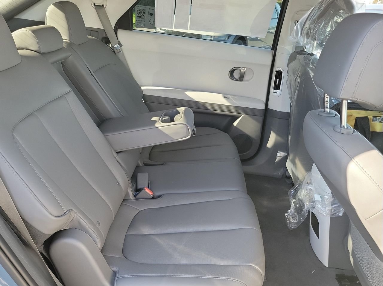 New 2026 Abyss Black Hyundai SEL image 21
