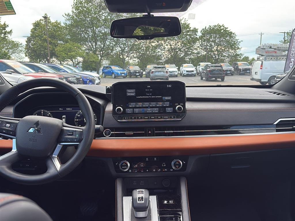 Used 2023 Red Diamond Mitsubishi SEL image 2