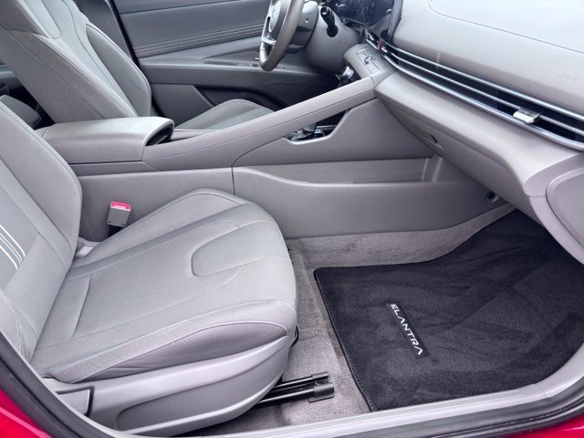 2025 Hyundai Elantra SEL - Photo 52