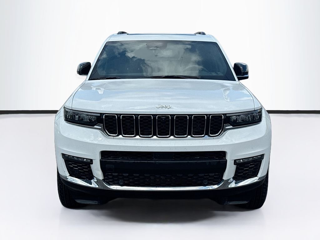 Used 2025 White Jeep Limited image 2