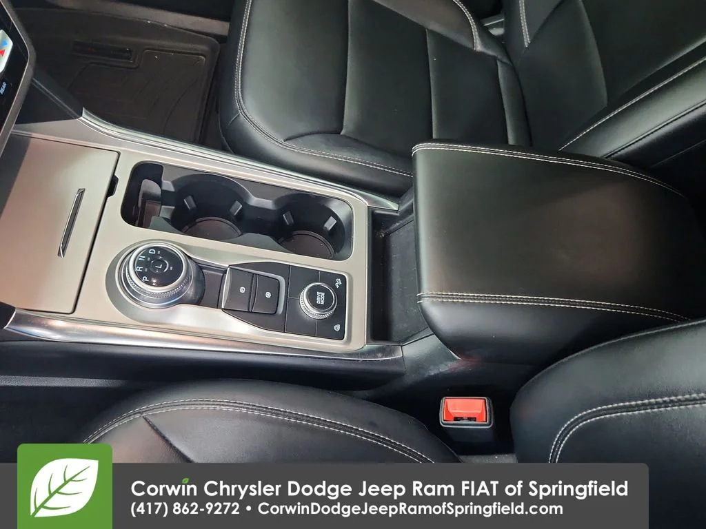 Used 2022 Gray Ford XLT image 28